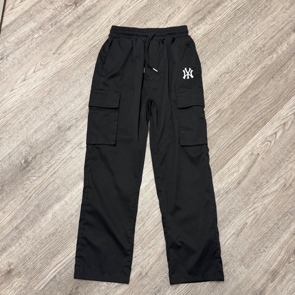 New York Yankees MLB Black Cargo Pants Mens Size 30 Elastic Waist Polyester